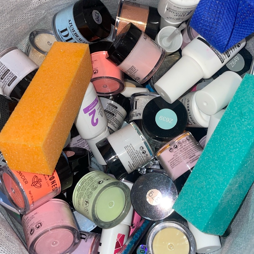 Entire set of dip powders